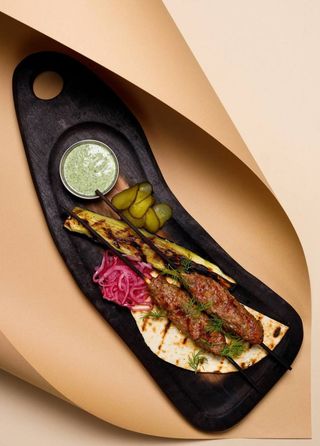 Люля кебаб з яловичини, баклажаном та зеленим соусом