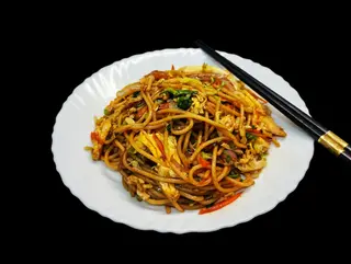 1.5 Pržene noodle sa povrćem
