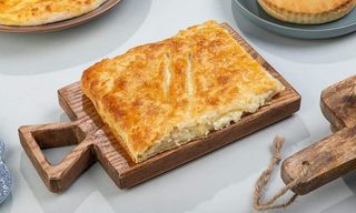 ნახევარ ფენოვანი ხაჭაპური