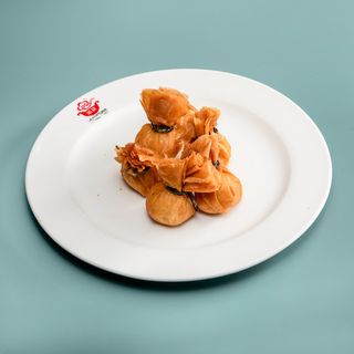 Saccottino di sfoglia con gamberi e verdure