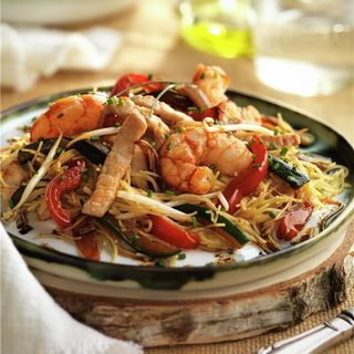 Comida china de fideos