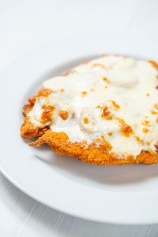 Snitel de pui Carbonara