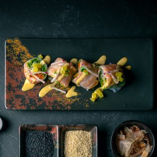 Пресни пролетни рулца със скариди