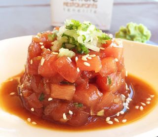 Atún Con Aceite De Sésamo, Lima Y Una Soja Ligera