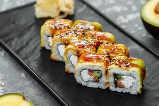 Філадельфія з лососем та авокадо (230г)