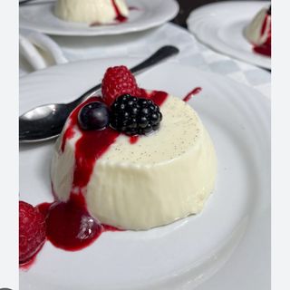 Panna cotta ai frutti di bosco