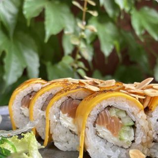 Рол Садо з лососем (340г)