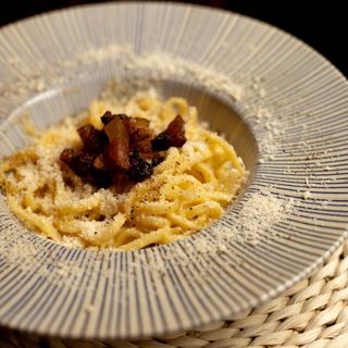Linguini alla carbonara Con Guanciale