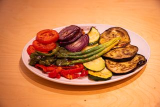Parrillada de verduras al carbón