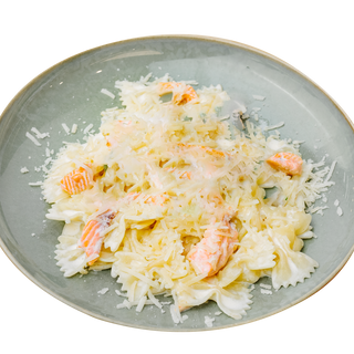 Pasta Farfalle with salmon / პასტა ფარფალე ორაგულით