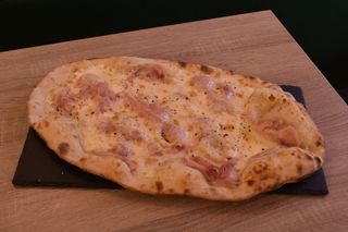 PIZZA BIANCA  Ø 40x25cm
