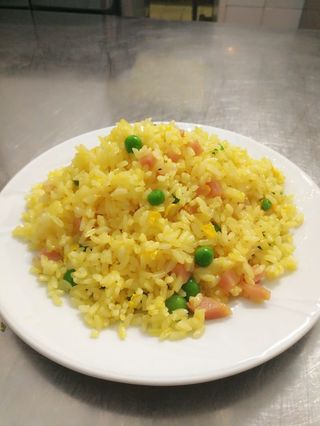 40 Riso alla cantonese 广东炒饭