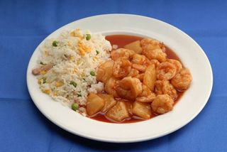Gambas com Ananás e Arroz
