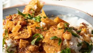Samosa chaat 