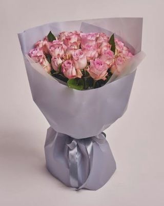 Букет з 21 шт  троянд  сорту Мемори  .