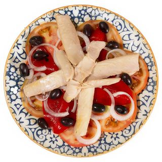 Ensalada de Tomate con atún y anchoas