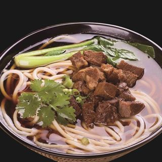 17. Spaghetti in brodo con manzo 
