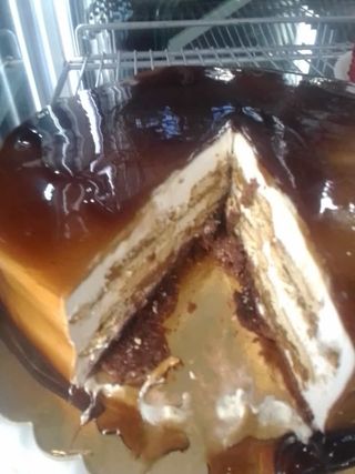 Tarta De Caramelo Con Galleta Y Nata