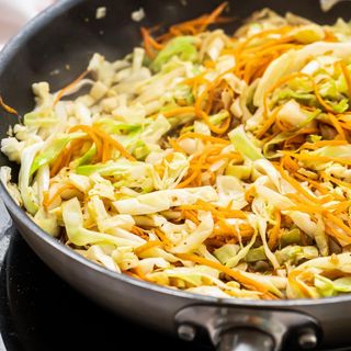 Verduras Salteadas Con Setas Y Bambú