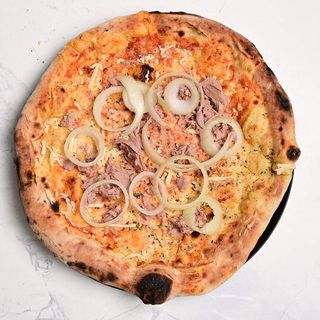 Pizza s tunjevinom