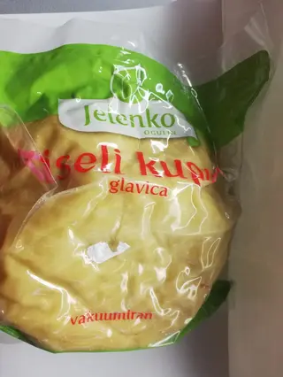 Kiseli kupus glavica 