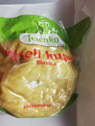 Kiseli kupus glavica 