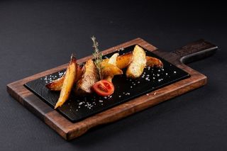 Печени картофи с розмарин и масло