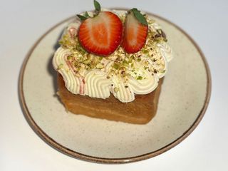 Бон полуничний