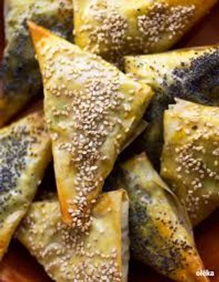 Samosas Rellenas De Hongos Y Setas Silvestres (5 Uds.)