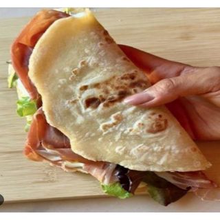 Piadina loca Romagnola clásica speck
