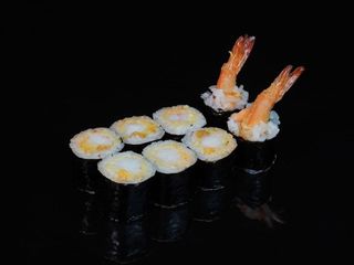 Hosomaki z krewetką w tempurze 8 szt.