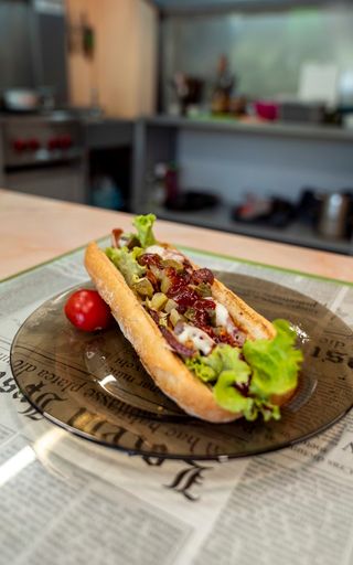 Топъл сандвич с бекон (22см)