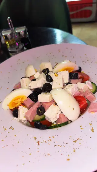 Salata bulgareasca