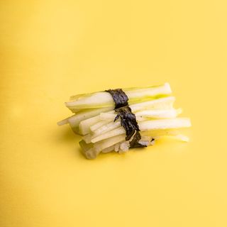 Nigiri con cetrioli - 2 pezzi