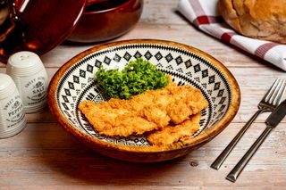 Șnițel de porc cu mult ou