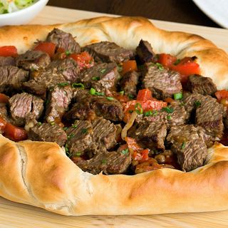 Pide z Kawałkami Mięsa