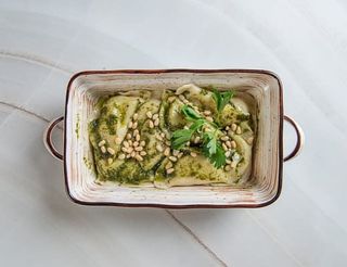 Вареники с картофелем с соусом Песто