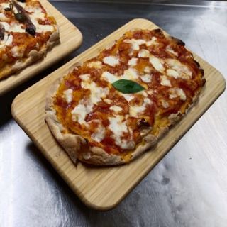 Pizza contemporánea carbonara a la romana 