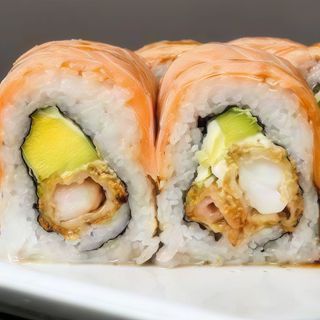 79F.Aguacate Dragón Salmón Flameado Roll (8 Pzs.)