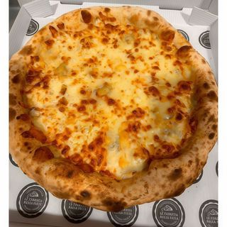 Pizza clásica 4 formaggi (30 cm.)