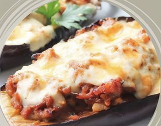 Berenjenas Rellenas Con Carne Bolognesa