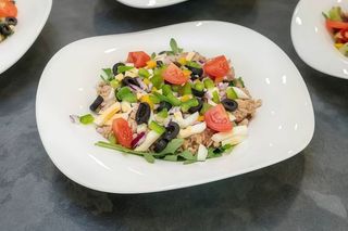 Salada Feijão Frade com Atum e Ovo