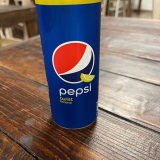 PEPSI COLA AL LIMONE DA 33 CL
