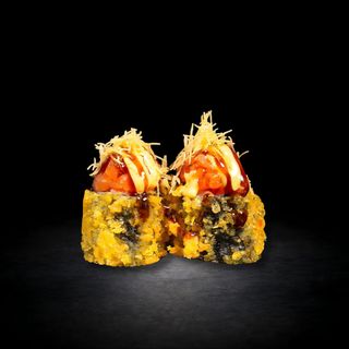 162. Maki de salmo fregit salmo ,maionesa picant ,salsa de anguila i kataifi(8 Uds.)