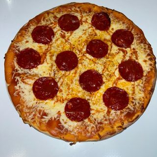Pizza De Chorizo Mediana (33 Cm.)