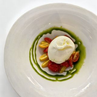 Burrata e pomodorini datterini