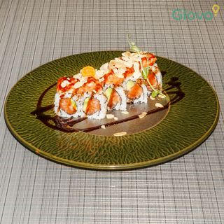 Spicy salmon roll