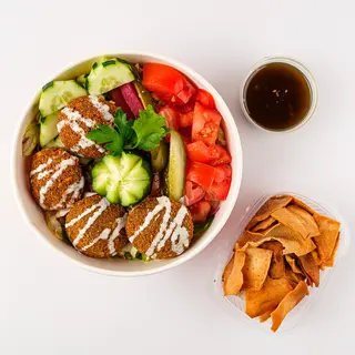 Falafel salata