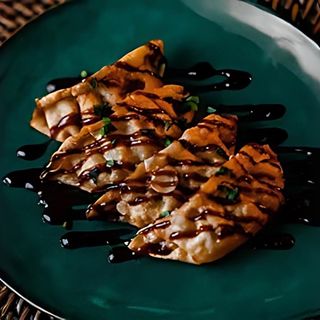 Duck Fried Gyozas // Gyozas Fritas de Pato