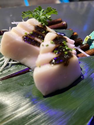 64. Sashimi de pez mantequilla (8 pzs.)